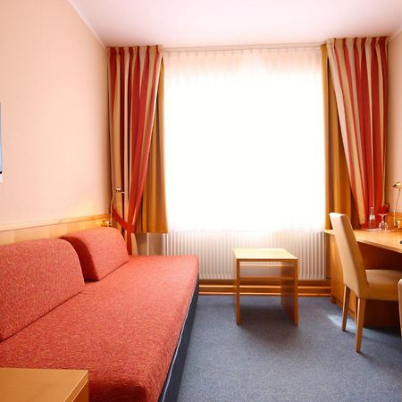 Hotel Hanken Gmbh, Hotel Hanken Und Seehotel Вангероге Екстериор снимка