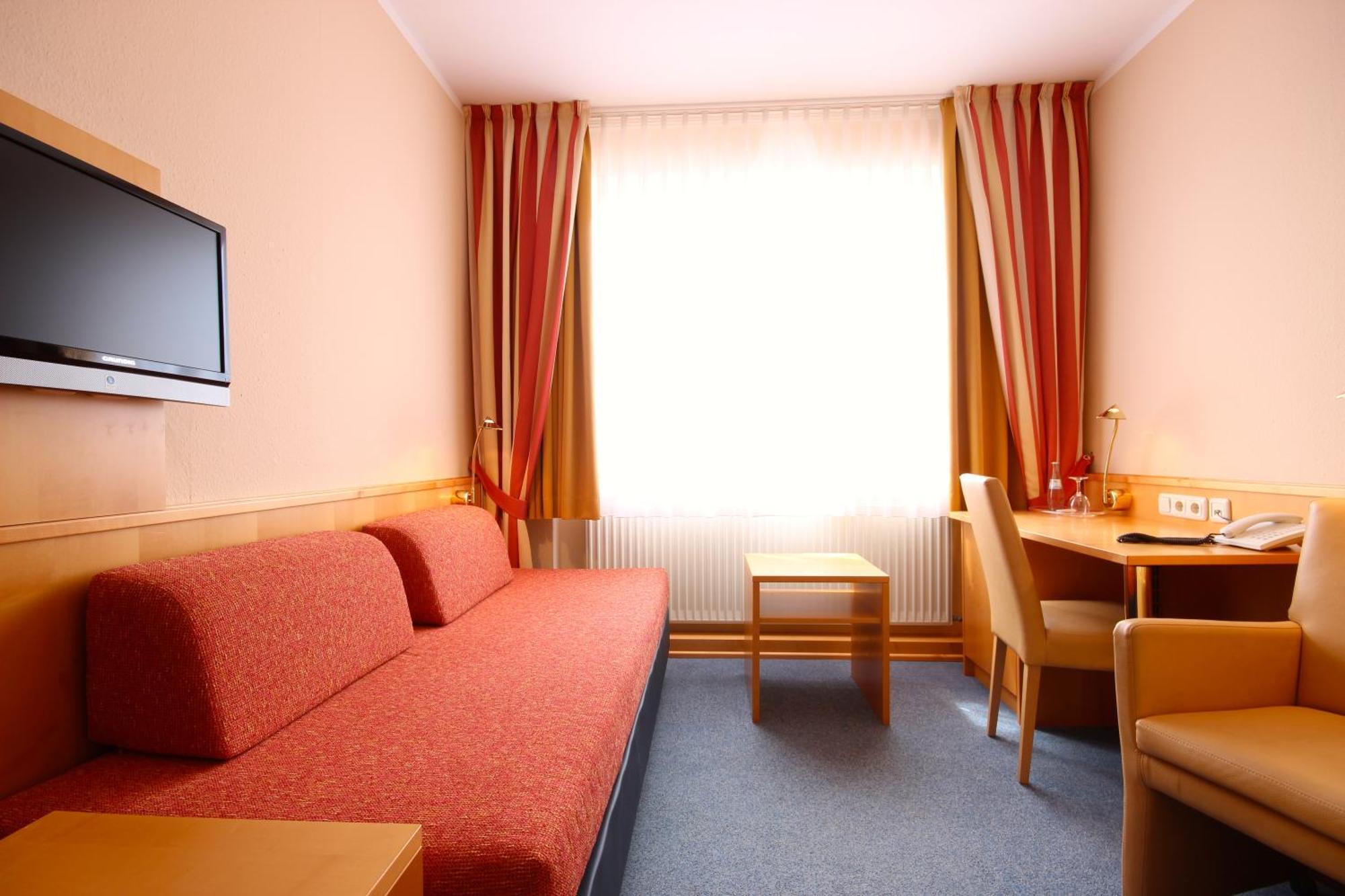 Hotel Hanken Gmbh, Hotel Hanken Und Seehotel Вангероге Екстериор снимка